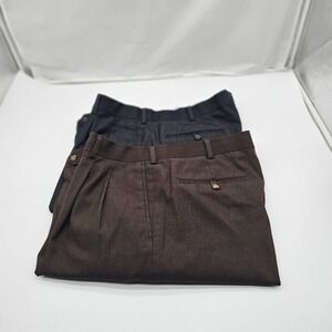 Roundtree & Yorke Travel Smart Men's 36X32 Bundle of Two (2) Pleated Dress Pants